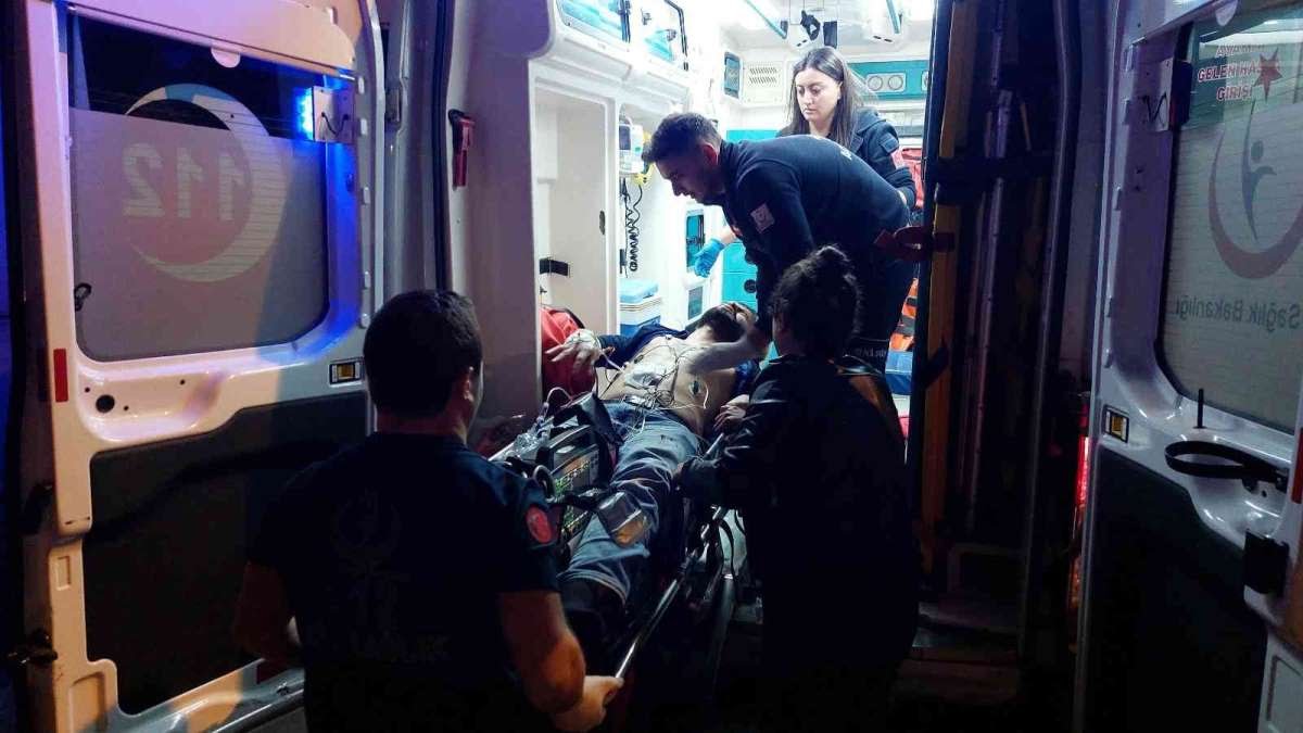 Kahvehane Önünde Silahlı Saldırı 