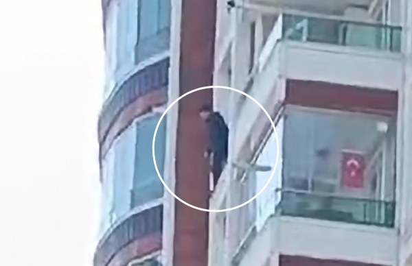 Eşinden Şiddet Gören Adam İntihara Teşebbüs Etti