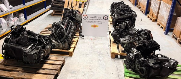 Samsun da Gümrük Kaçağı Otomobil Motoru Ele Gecirildi