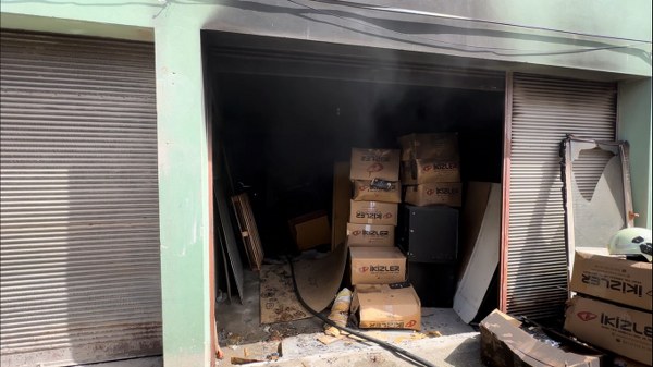 İlkadım da Depoda Korkutan Yangın 