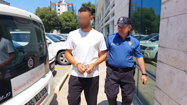 Müşteri Dönerciye Saldırdı 