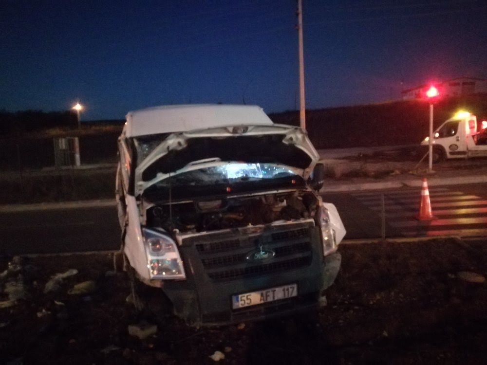 Vezirköprü'de Kaza Çok Sayıda Yaralı Var