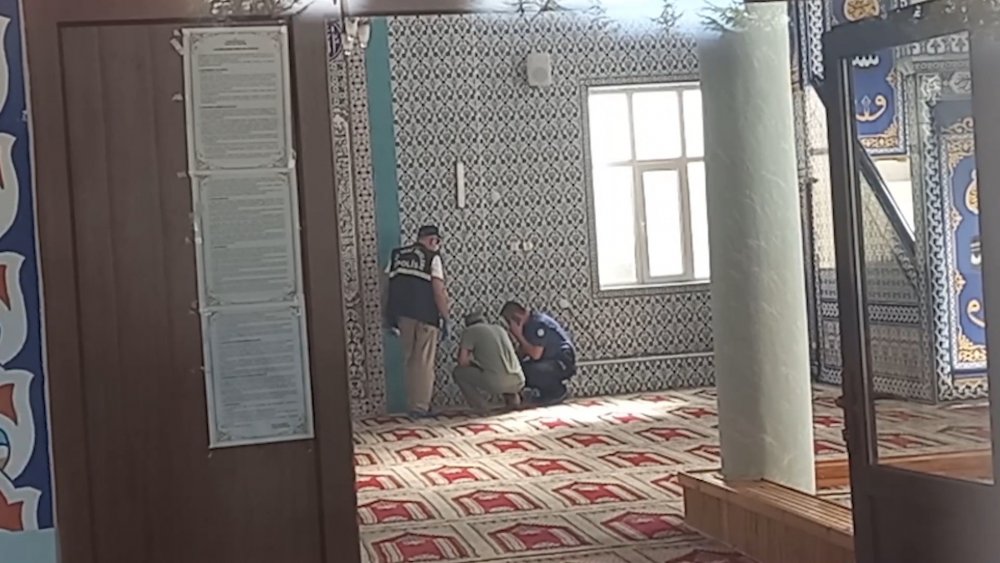 Namaz Sırasında İmam Vuruldu 