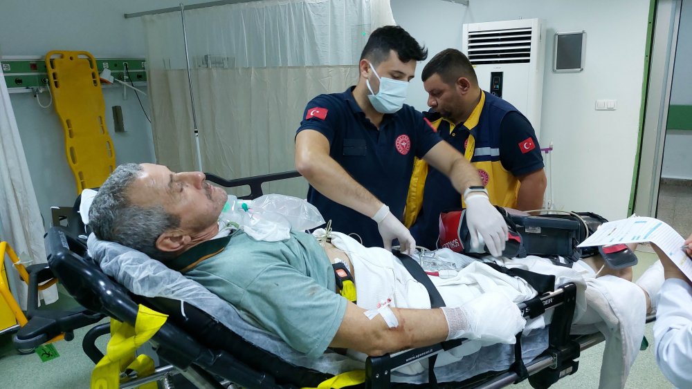 Ceviz Toplarken Elektrik Akımına Kapıldı 