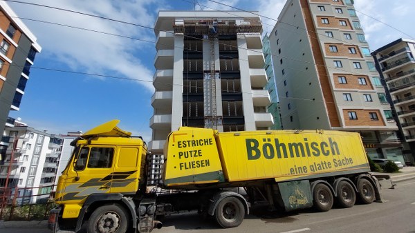 Elektrik Akımına Kapılan İşçi Ağır Yaralandı 