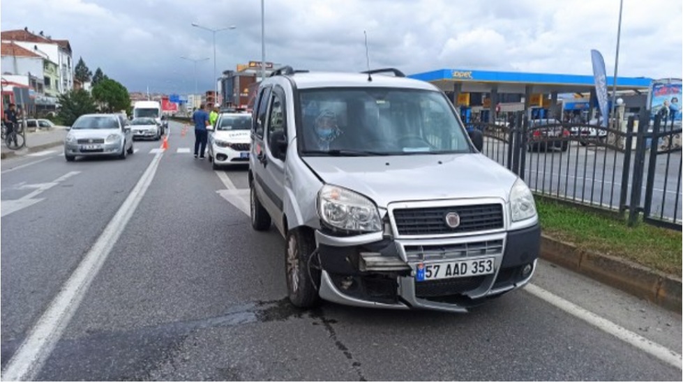 Refüj de Trafik Kazası 