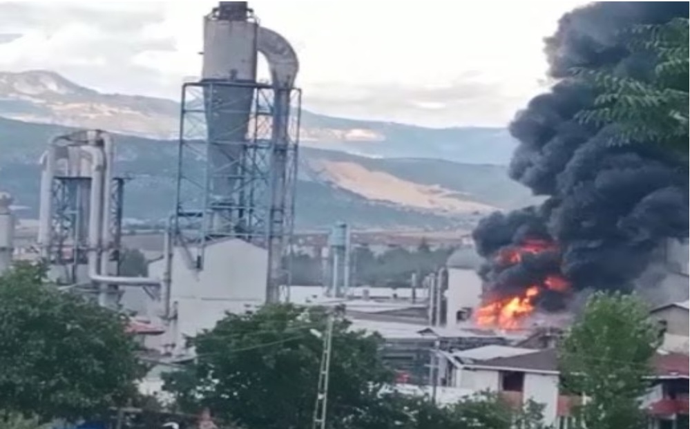 Vezirköprü Orman Ürünleri Fabrikasında Korkutan Yangın 