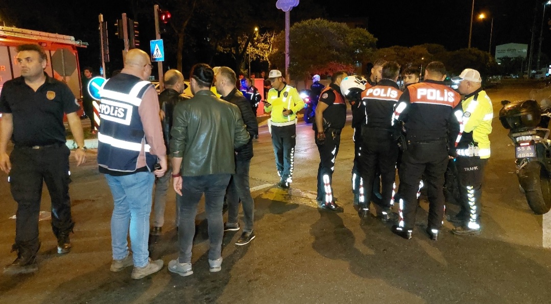 Samsun'da Yunus Polis'i Kaza Yaptı 