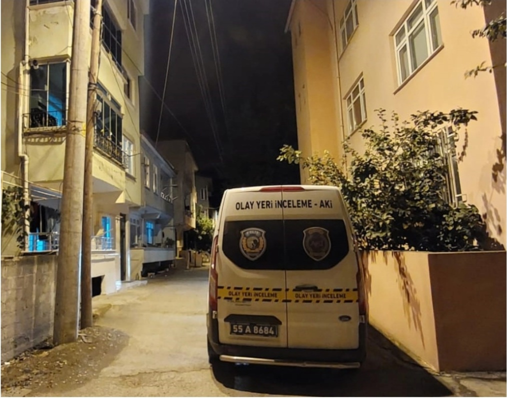 Eşini Bıçakla Yaraladı 