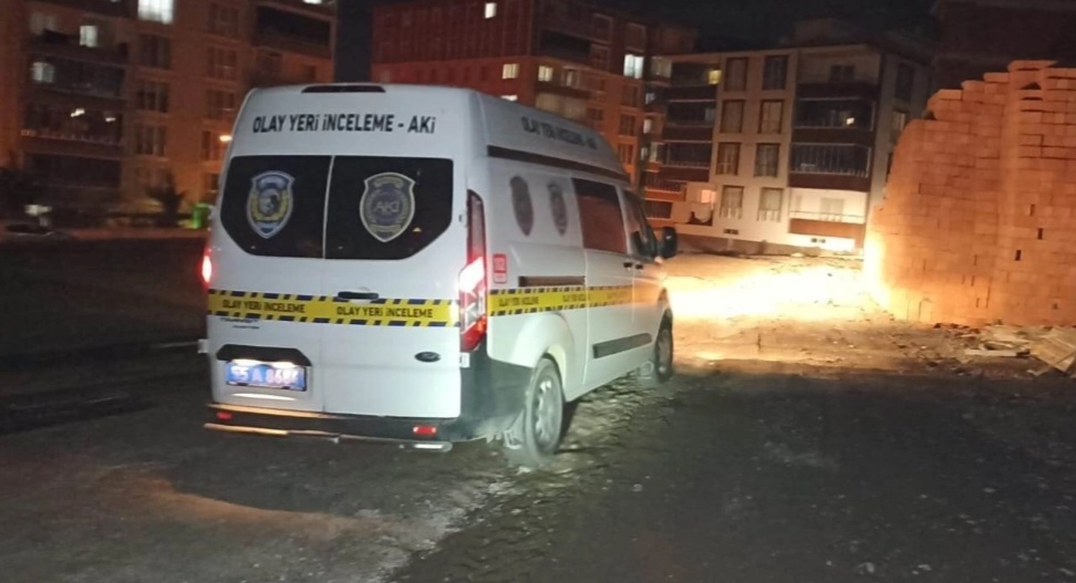 İnşaattan Demir Çaldılar 