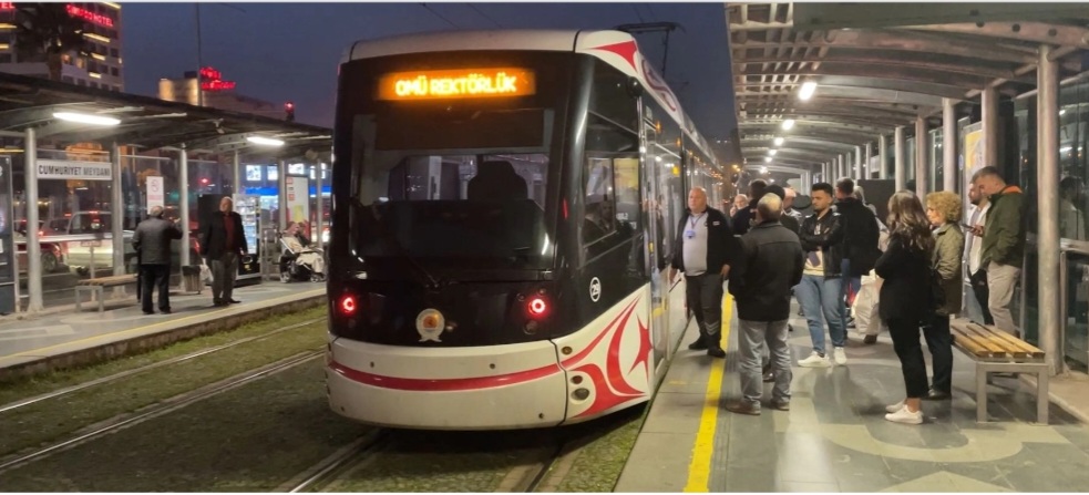 Tramvay da Yangın Paniği 