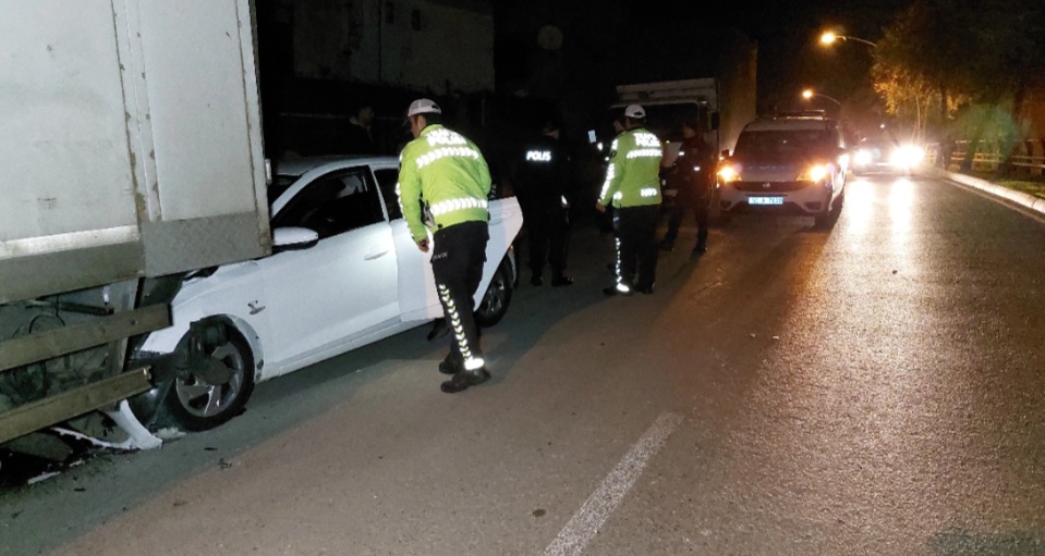 İlkadım da Korkutan Kaza : 6 Yaralı