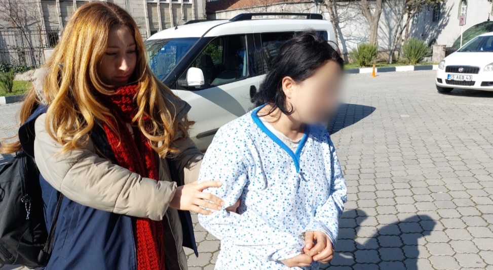 Canik de Genç Kadın Erkek Arkadaşını Bıçakladı 