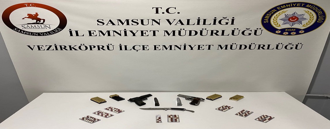 Durdurulan Araçta 103 Sentetik Ecza Ele Geçirildi 