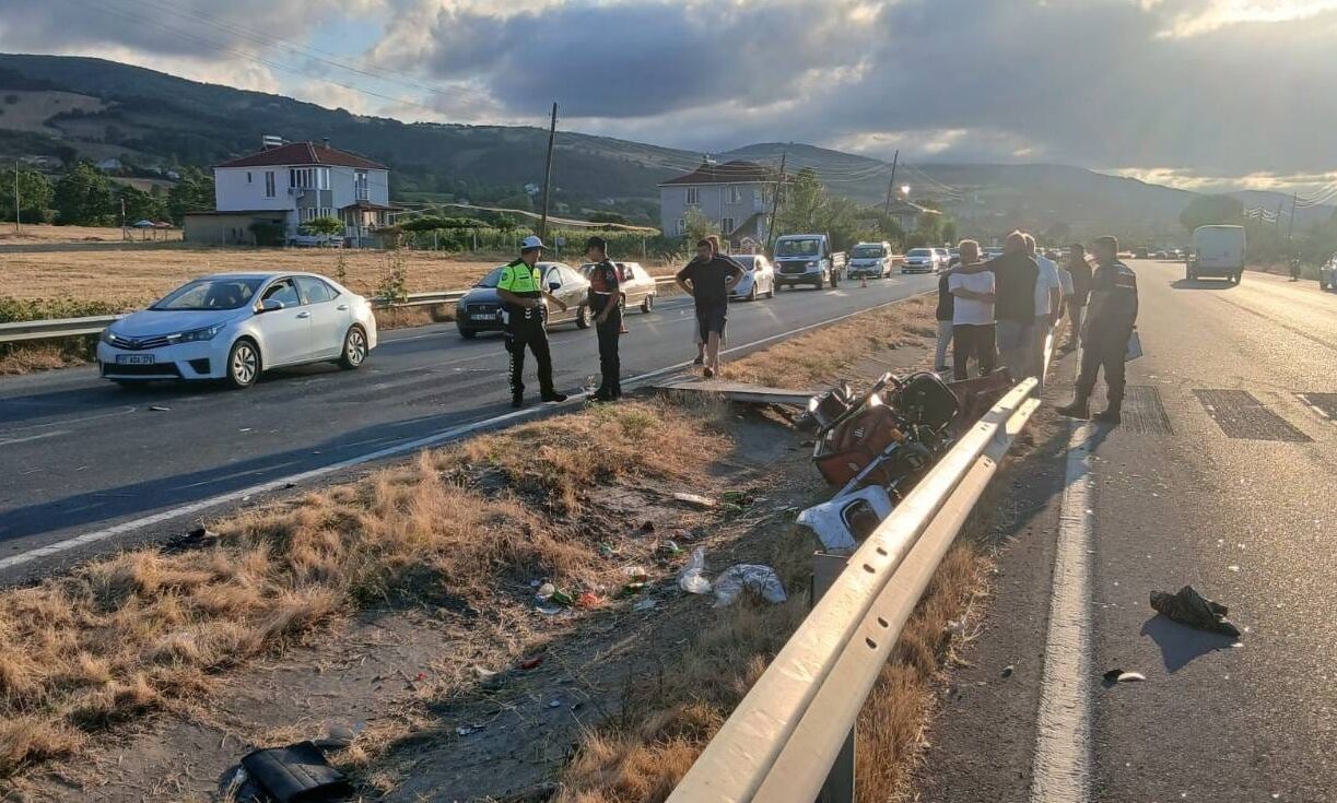 Samsun'da Otomobil ile Elektrikli Bisiklet Çarpıştı
