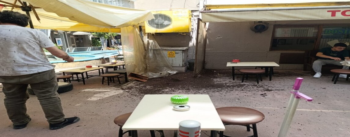 Çay Ocağının Önüne Saksı Düştü 