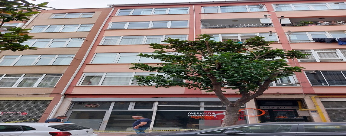 Pencereden Düşen Minik Kız Hayatını Kaybetti 