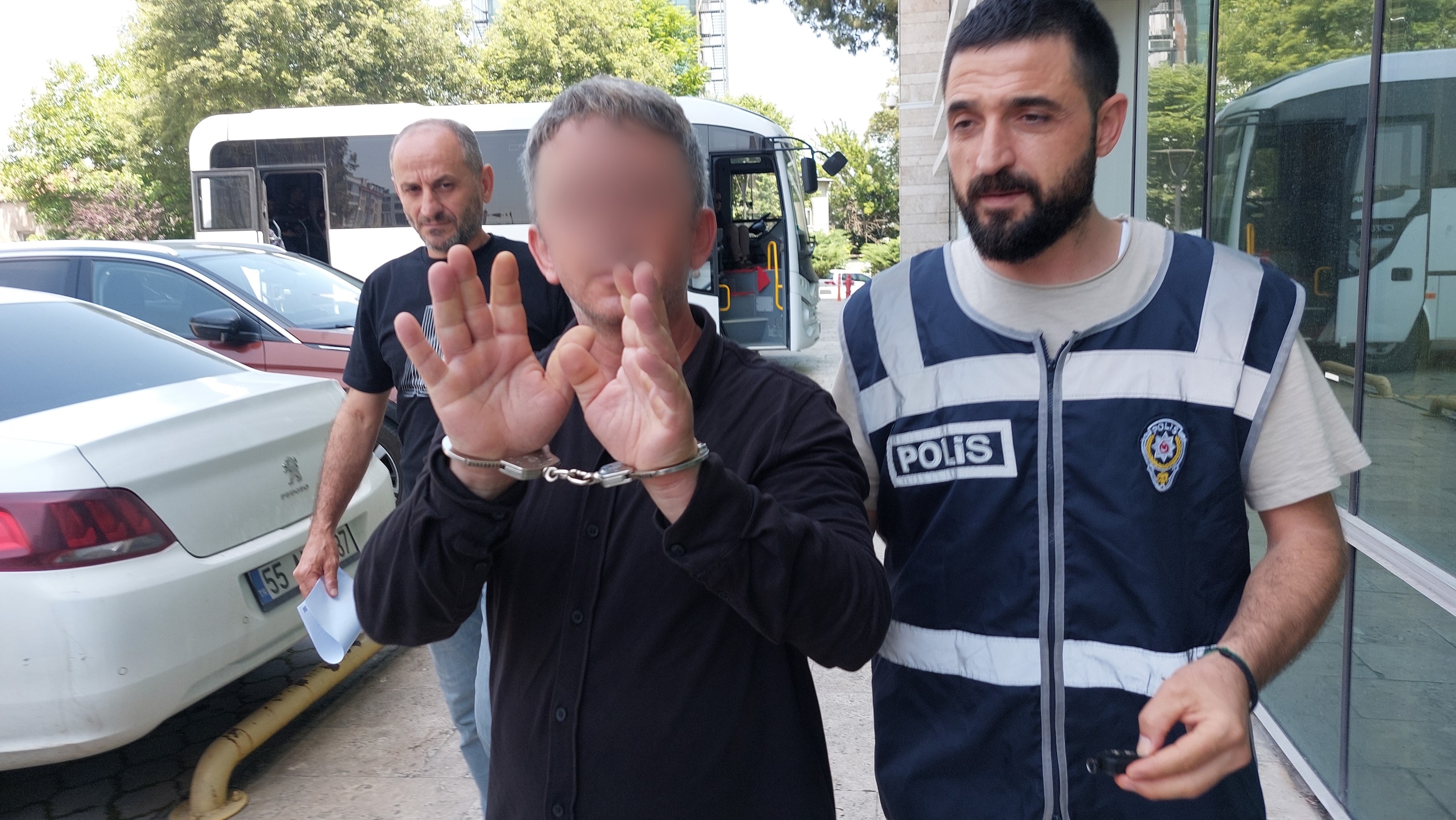 İş Arkadaşını Gasp Eden Şüpheli Tutuklandı