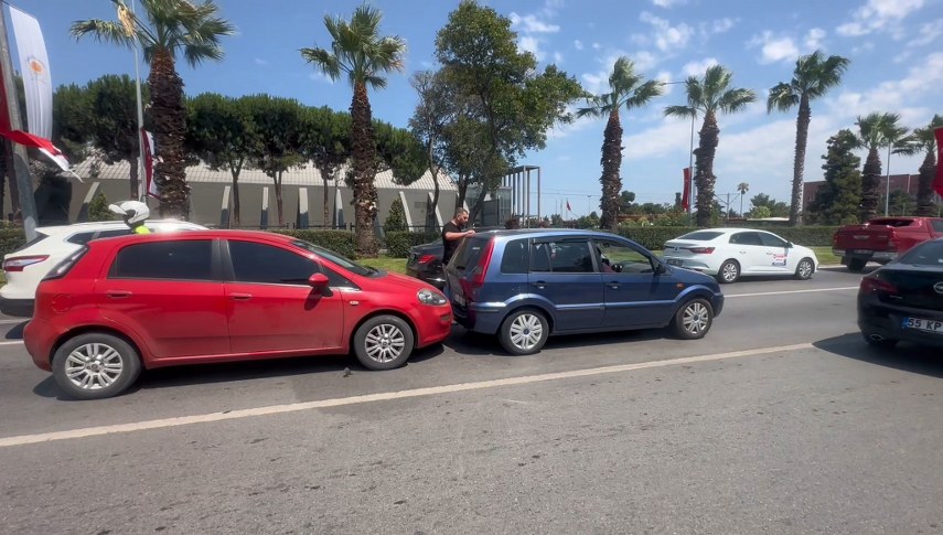 Atatürk Bulvarı Üzerinde Trafik Kazası 