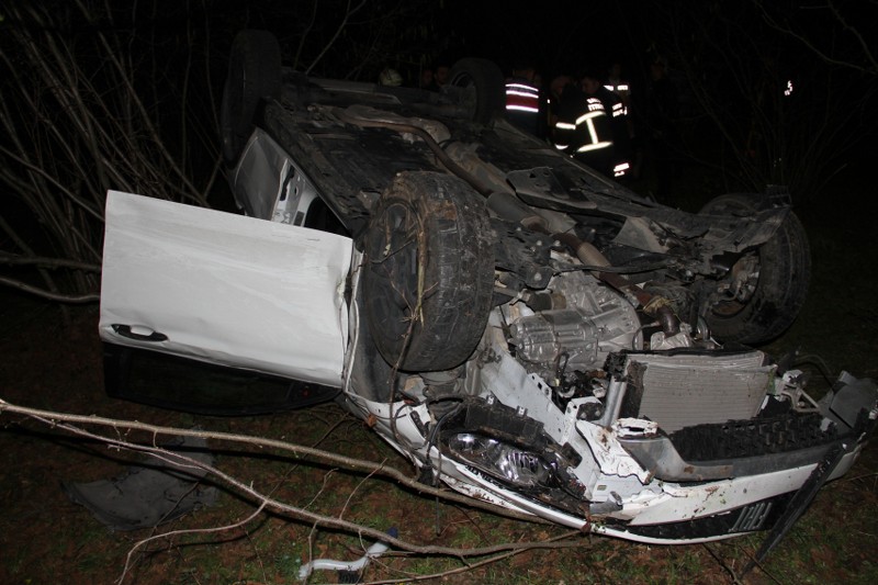 Çarşamba'da Otomobil Fındık Bahçesine Uçtu 