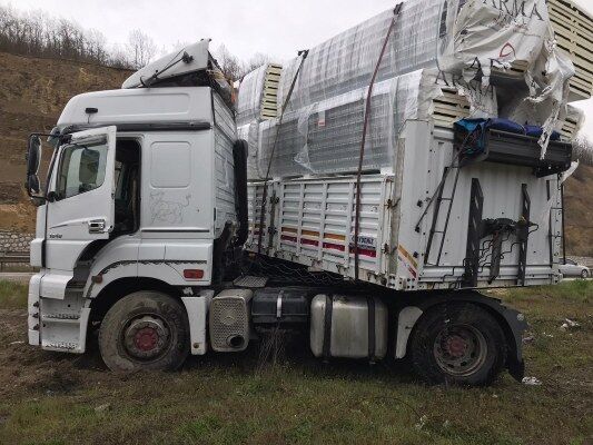 Samsun-Ankara Yolunda Tır Yoldan Çıktı