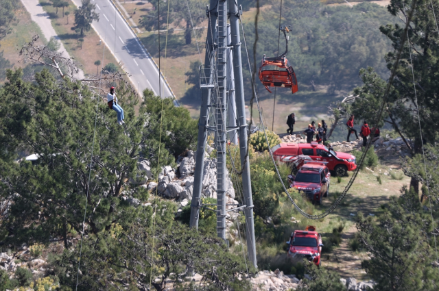 Antalya da Teleferik Kazası 1 Kişi Öldü 137 Kişi Kurtarıldı