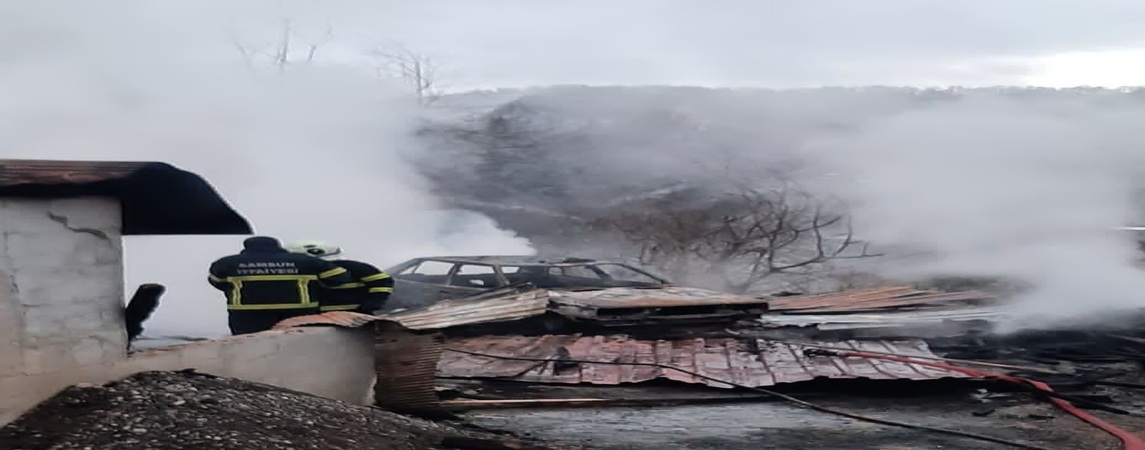 Ayvacık da Ev ve Otomobil Alevlere Teslim Oldu