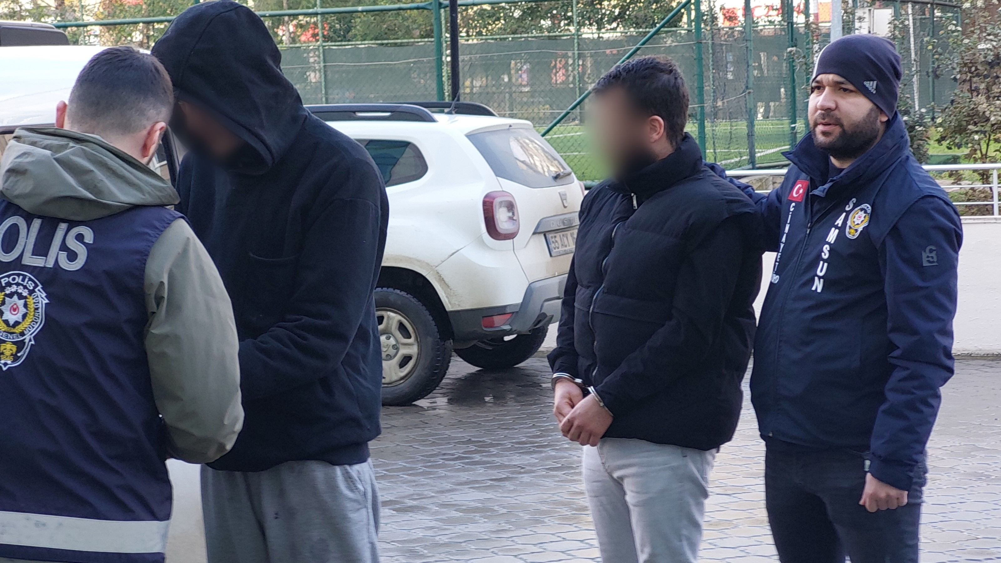 Trafik de İlerleyen Araca Silahlı Saldırı 