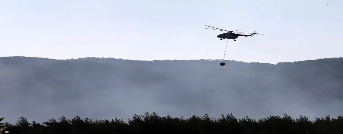 İzmir'de Yangına Müdahale Etmek İsteyen Helikopter Düştü: 3 Kişi Hayatını Kaybetti