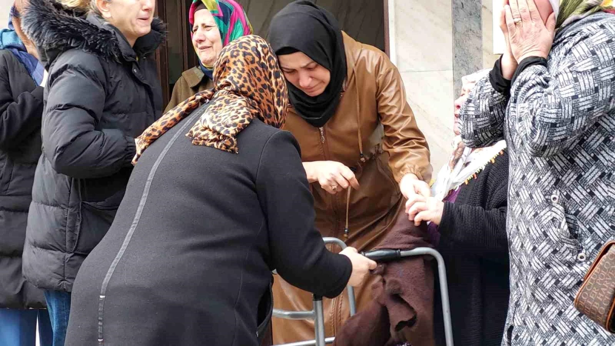 Evinde Başından Vurulmuş Halde Bulundu 