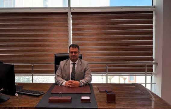 Terme Devlet Hastanesi Başhekim Yardımcısı Dr. Hakan Kursal 1 Mayıs Emek ve Dayanışma Günü için Kutlama Mesajı Yayınladı 