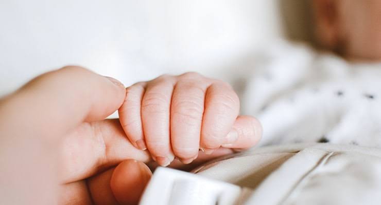 İnternet Üzerinden Bebek Satışı Skandalı