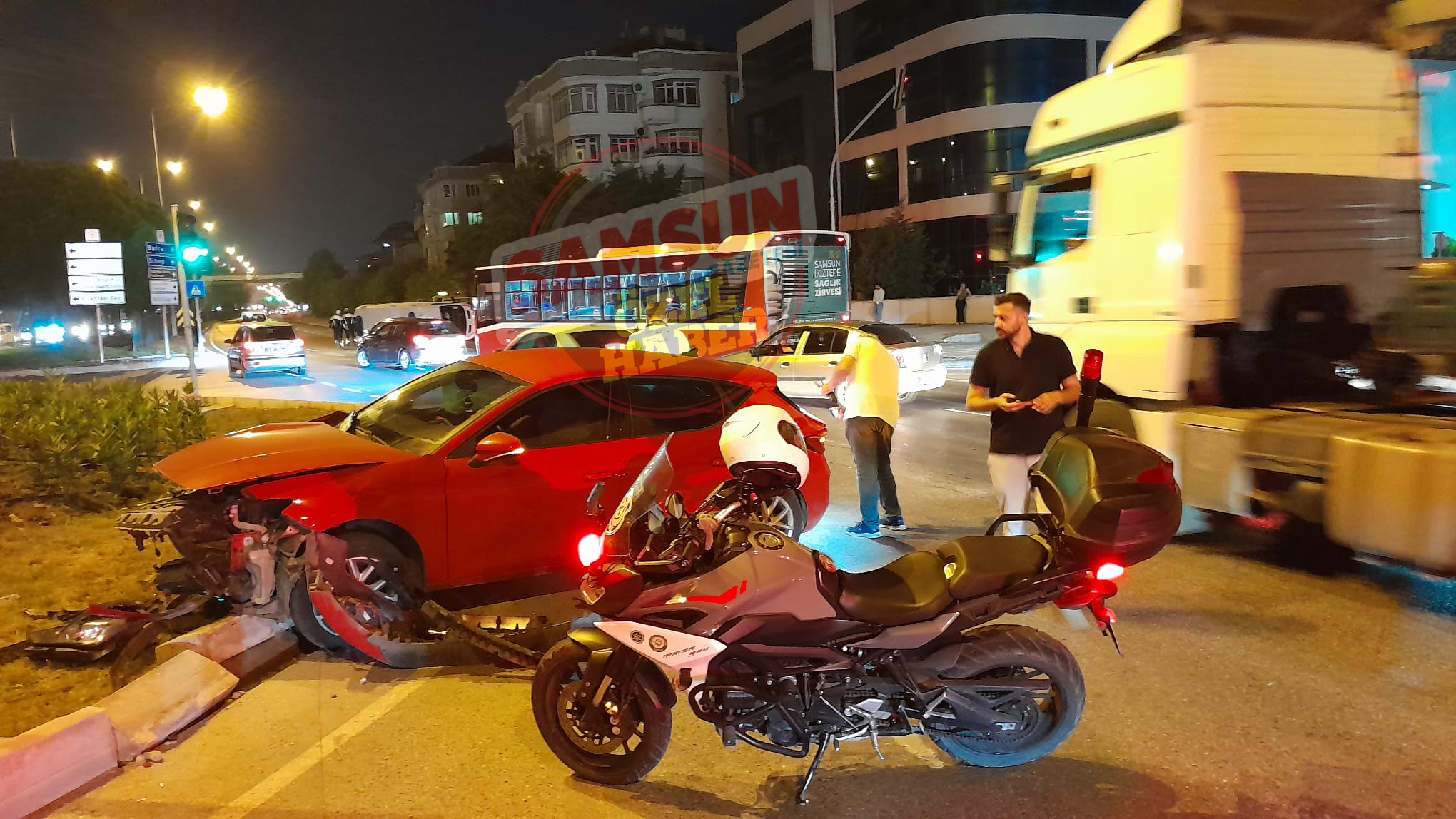 Atakum da Hasta Almaya Giden Ambulans Kaza Yaptı