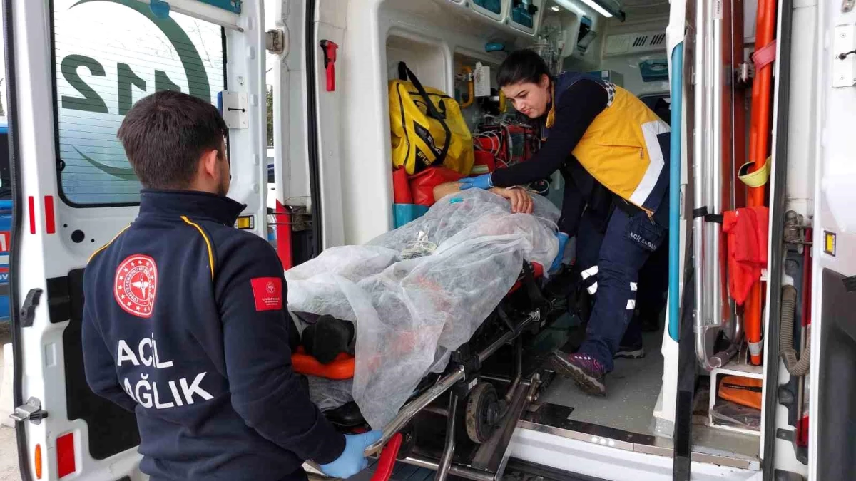 Tır'a Çarpan Sürücü Hayatını Kaybetti 