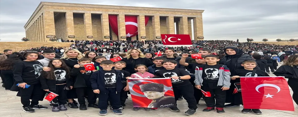 Mutlu Kanatlar Derneği Anıtkabir de