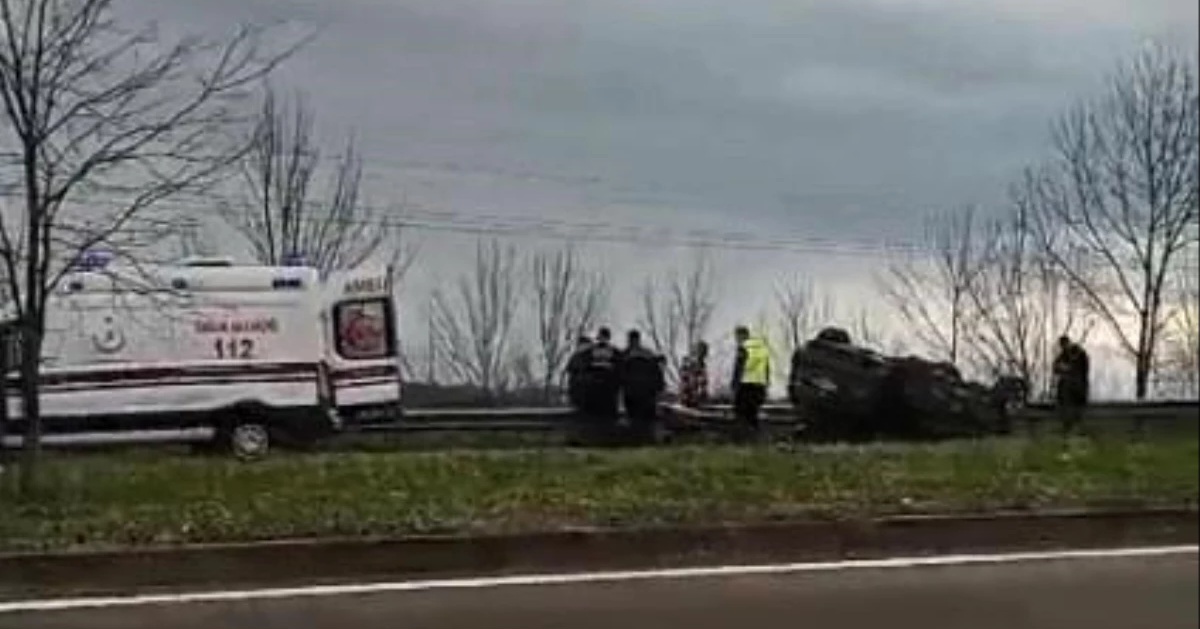 19 Mayıs İlçesinde Araç Takla Attı