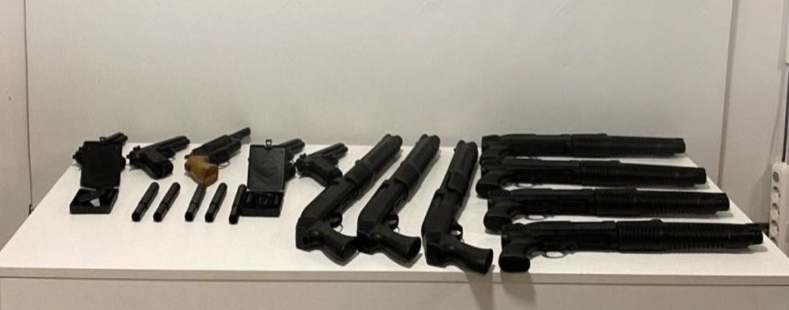 Araçta Yapılan Aramada Silah Ele Geçirildi 