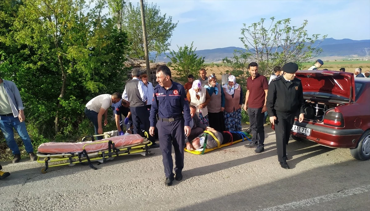 Vezirköprü de Trafik Kazası: 8 Yaralı 