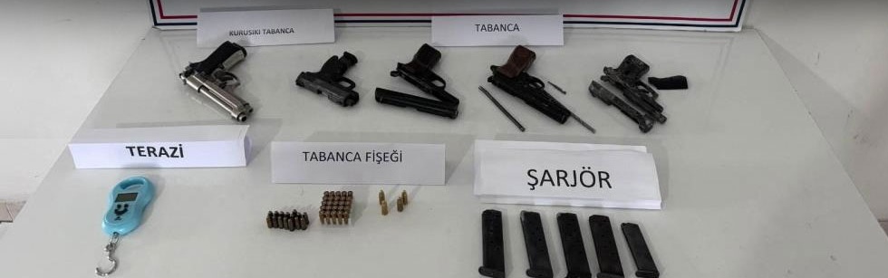 Operasyon da 5 Tabanca Ele Geçirildi