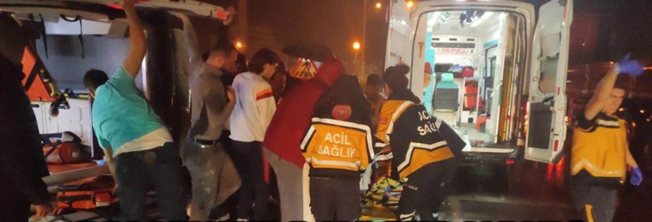 Samsun Ordu Karayolunda Hasta Nakli Yapan Ambulans Devrildi!