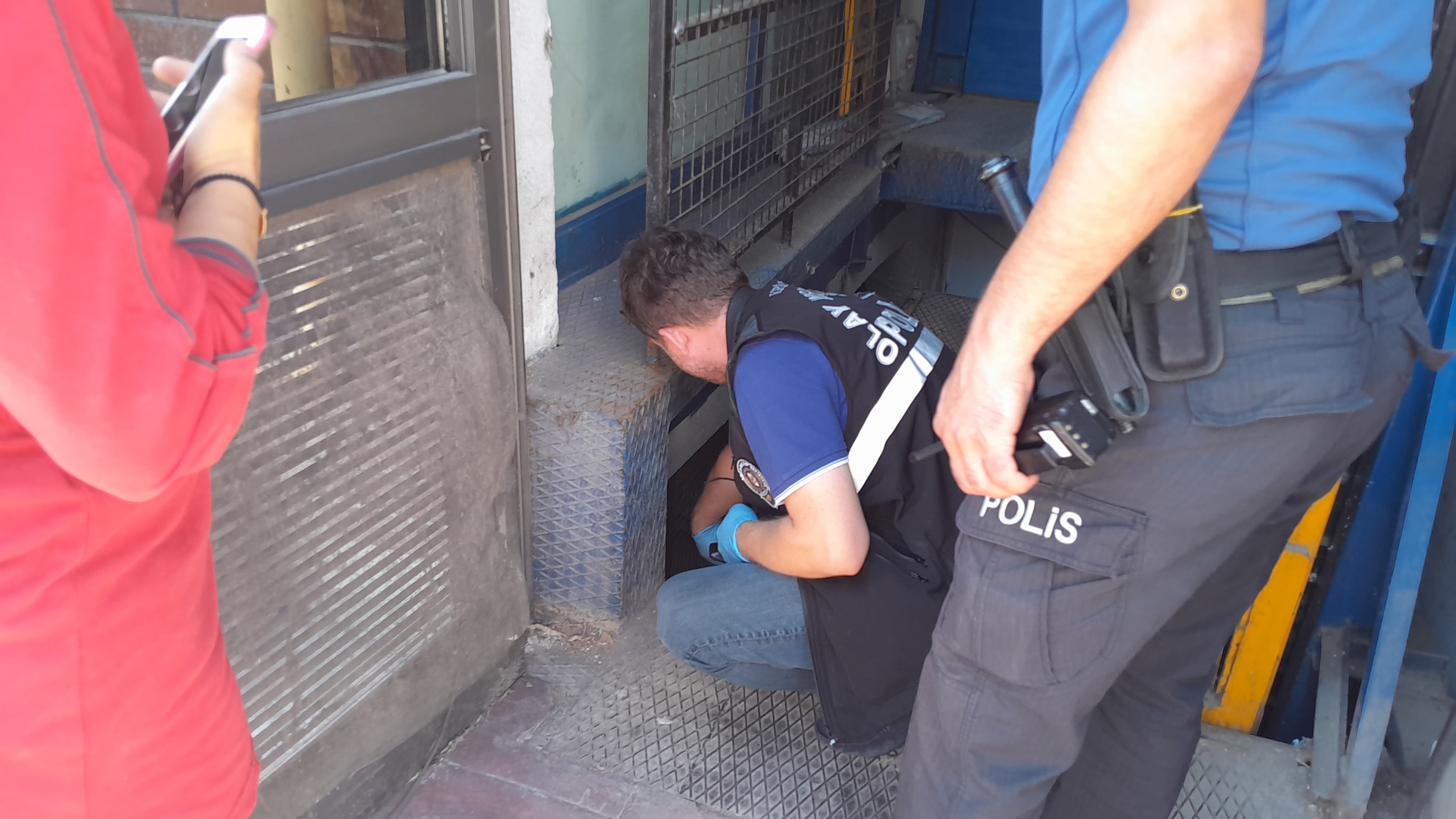 Market Çalışanı Asansör Boşluğuna Düştü 