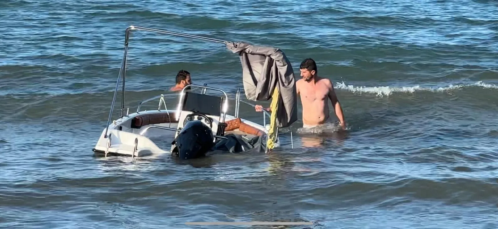 Samsun'da Tekne Alabora Oldu